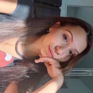 Meet your Posher, Janel